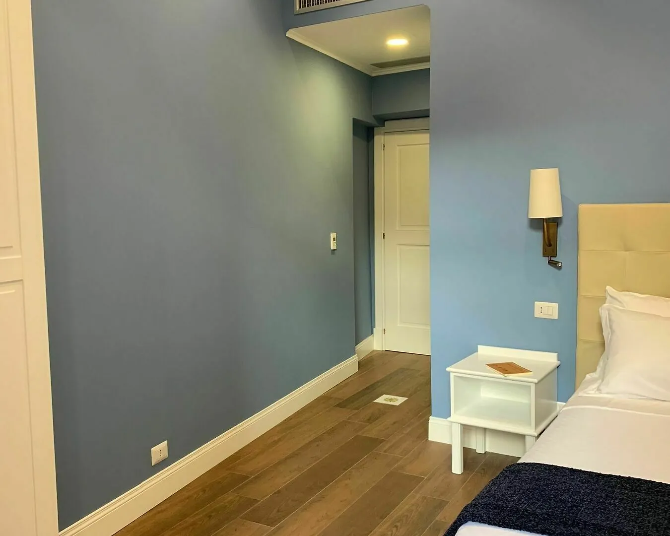 Suite Cuorenapoletano Naples 2*,
